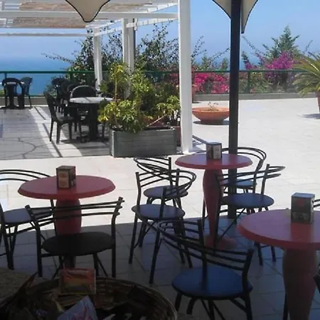 Mono Studio 2 Pax Station touristique