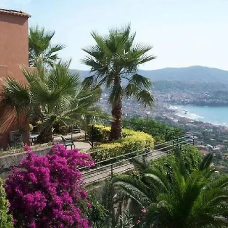 Resort Mono Studio 2 Pax